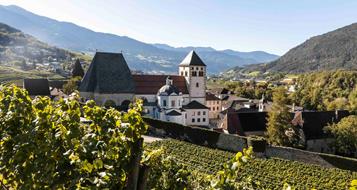 kloster-neustift-klosteransicht-werner-waldboth-2022