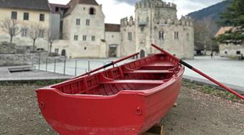 das-rote-boot-kloster-neustift